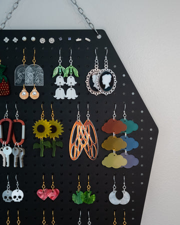 XINZHIDA Earring Hanger Rack with 8 Mini Coat Hangers, Acrylic Earring  Holder Display Stand, Ear Studs Hanging Earrings Organizer For Women  Girls,Rose